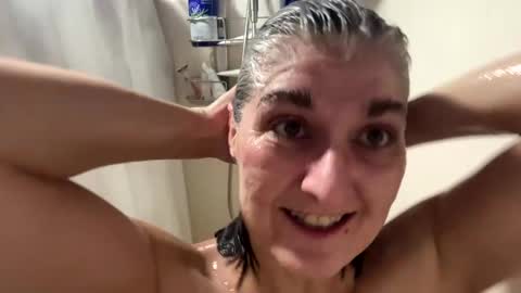 Snapshot of missspooky chatting on January 8, 12:05 pm Miss Spooky Silverstacker online show from January 8, 12:05 pm