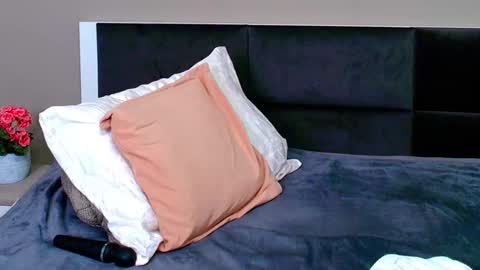 Snapshot of misstayaxxx chatting on September 20, 5:17 am misstayaxxx online show from September 20, 5:17 am