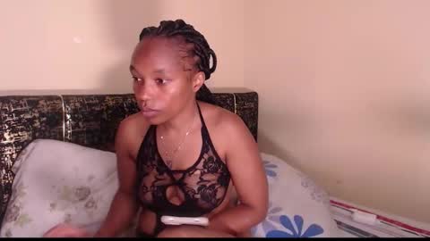 missthighsohmy online show from November 17, 7:09 am