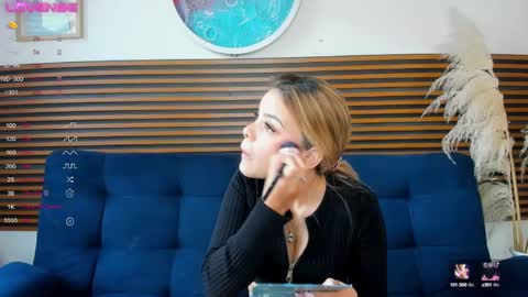 Snapshot of missvalery1 chatting on January 12, 12:23 pm missvalery1 online show from January 12, 12:23 pm