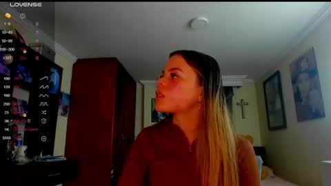 missvalery1 online show from June 26, 11:06 pm