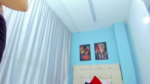 Missy online show from December 18, 3:04 am