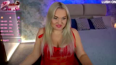 Snapshot of missyymartinezz chatting on February 14, 7:38 am Amely online show from February 14, 7:38 am