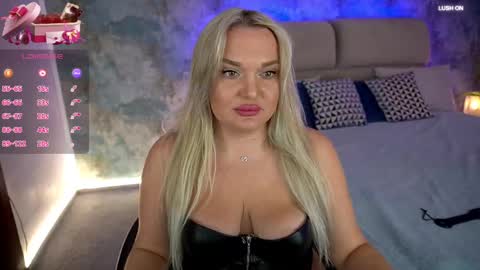 Snapshot of missyymartinezz chatting on February 17, 8:30 am Amely online show from February 17, 8:30 am