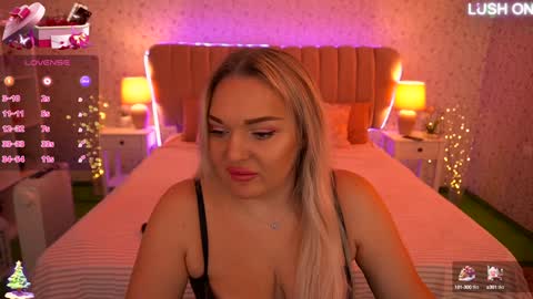 Snapshot of missyymartinezz chatting on January 23, 7:54 am Amely online show from January 23, 7:54 am