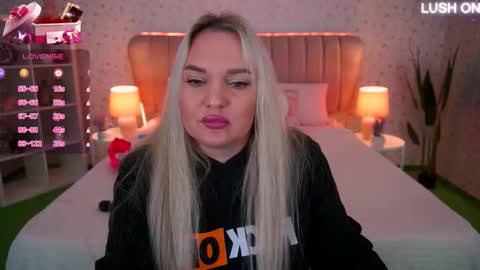 missyymarty online show from January 19, 8:32 am