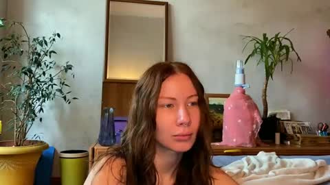 Snapshot of misszlataa chatting on September 15, 10:01 am Zlata online show from September 15, 10:01 am