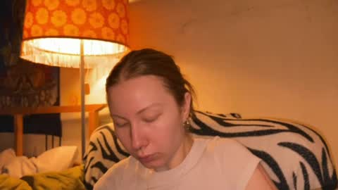 Snapshot of misszlataa chatting on March 10, 5:00 am Zlata online show from March 10, 5:00 am