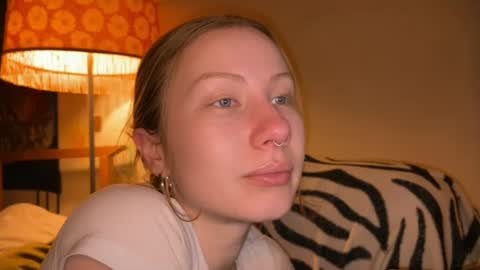 Snapshot of misszlataa chatting on March 9, 6:54 pm Zlata online show from March 9, 6:54 pm