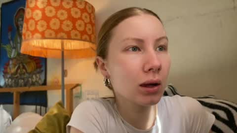 Snapshot of misszlataa chatting on March 9, 8:51 am Zlata online show from March 9, 8:51 am