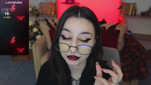 Snapshot of mistress__marcelline chatting on October 20, 10:07 am Marcelline online show from October 20, 10:07 am