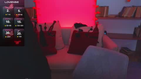 Snapshot of mistress__marcelline chatting on October 15, 9:23 am Marcelline online show from October 15, 9:23 am