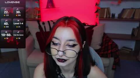 Snapshot of mistress__marcelline chatting on October 24, 9:49 am Marcelline online show from October 24, 9:49 am