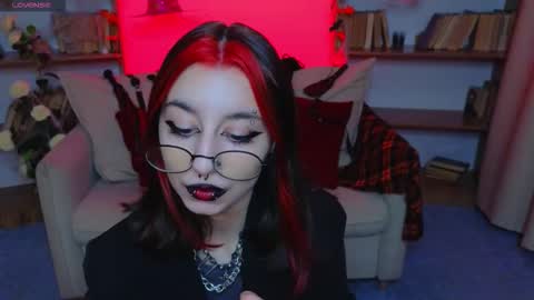 Snapshot of mistress__marcelline chatting on October 25, 9:50 am Marcelline online show from October 25, 9:50 am