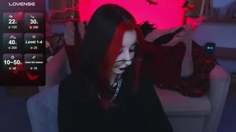 Snapshot of mistress__marcelline chatting on October 31, 10:19 am Marcelline online show from October 31, 10:19 am