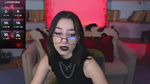 Snapshot of mistress__marcelline chatting on September 19, 10:03 am Marcelline online show from September 19, 10:03 am