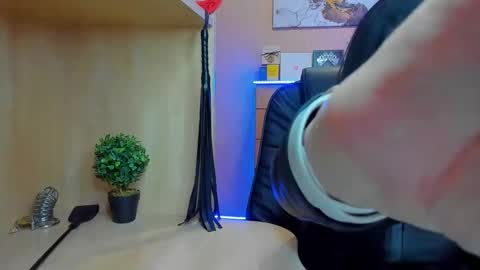 Mistress Kristi online show from December 2, 7:25 pm