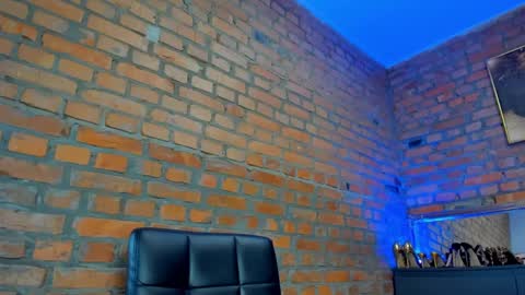 Snapshot of mistress_milana_ chatting on December 22, 10:38 am mistress_milana_ online show from December 22, 10:38 am