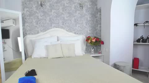 Snapshot of mistress_pamela_ chatting on October 22, 12:32 pm Mistress Pamela online show from October 22, 12:32 pm