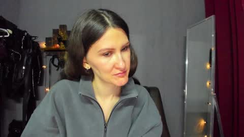 Snapshot of mistress_pamela_ chatting on February 1, 6:10 am Mistress Pamela online show from February 1, 6:10 am