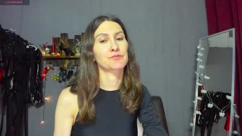 Snapshot of mistress_pamela_ chatting on December 21, 4:30 am Mistress Pamela online show from December 21, 4:30 am
