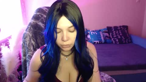 Snapshot of mistressbailey_x chatting on November 1, 1:15 pm Miss Bailey online show from November 1, 1:15 pm