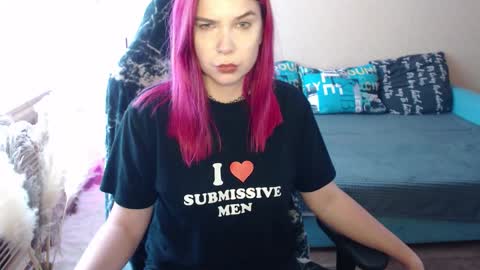 Snapshot of mistressbailey_x chatting on September 19, 8:35 am Miss Bailey online show from September 19, 8:35 am