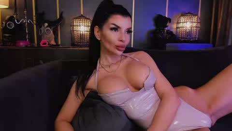 Elenia online show from January 30, 11:33 am
