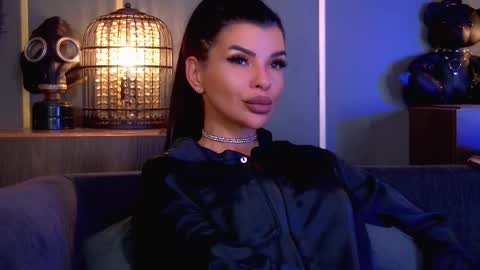 Elenia online show from November 28, 3:48 pm