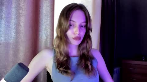 Snapshot of mistresselizy chatting on September 22, 1:31 pm mistresselizy online show from September 22, 1:31 pm
