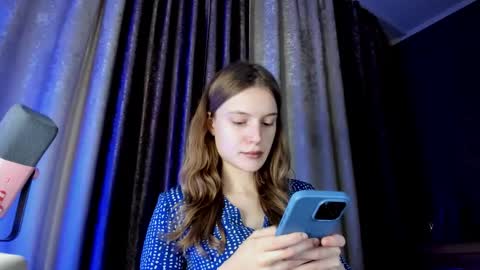 Snapshot of mistresselizy chatting on October 13, 4:42 pm mistresselizy online show from October 13, 4:42 pm