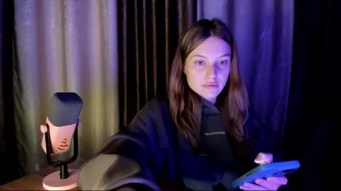 Snapshot of mistresselizy chatting on September 25, 3:11 pm mistresselizy online show from September 25, 3:11 pm