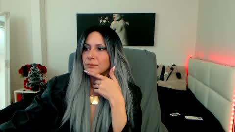 Snapshot of mistressevelyn_ chatting on January 8, 5:05 am MistressEvelyn online show from January 8, 5:05 am