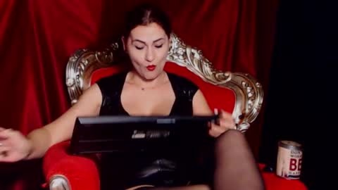 Mistress Fabiola   online show from February 12, 4:55 pm
