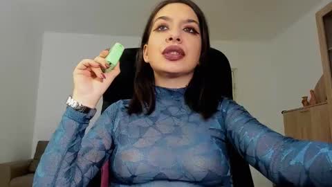 YourGoddessM online show from December 9, 11:15 am