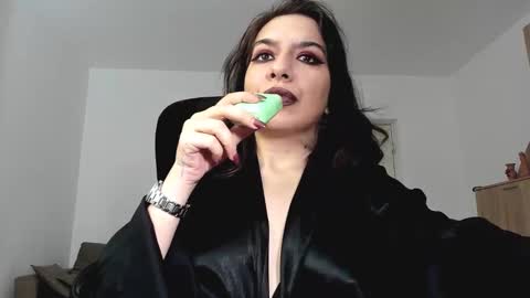 YourGoddessM online show from December 7, 11:29 am