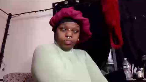 Snapshot of mistressmystii chatting on October 15, 4:04 am Mistress Mystii online show from October 15, 4:04 am