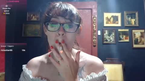 Snapshot of mistressthrope chatting on October 20, 11:08 pm MistressThrope online show from October 20, 11:08 pm