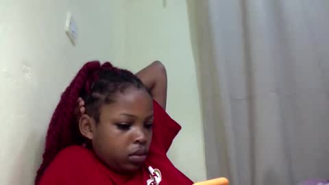 misty_shee online show from April 19, 6:35 am