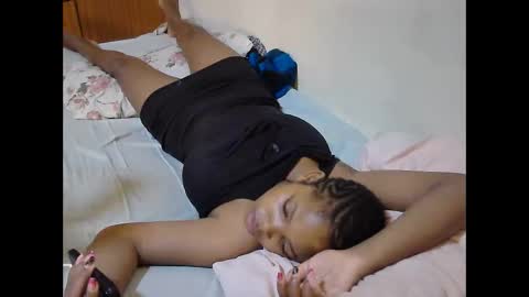 misty_shee online show from September 19, 8:35 am