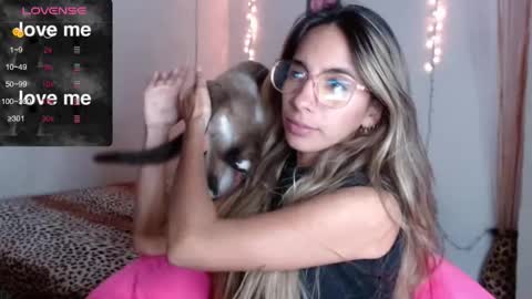 Snapshot of mitchwilson1 chatting on October 24, 12:06 am mitchwilson1 online show from October 24, 12:06 am