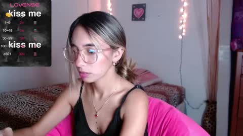 Snapshot of mitchwilson1 chatting on October 25, 11:55 pm mitchwilson1 online show from October 25, 11:55 pm