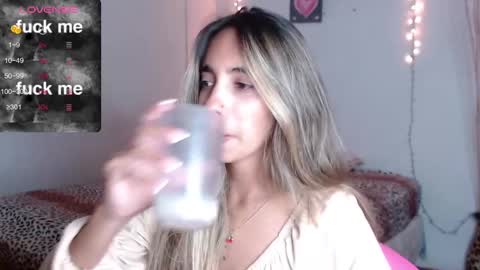 Snapshot of mitchwilson1 chatting on October 1, 10:37 pm mitchwilson1 online show from October 1, 10:37 pm