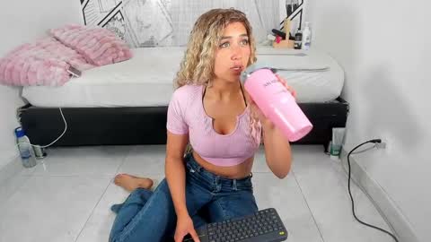 mitsu_mina online show from September 10, 4:40 pm