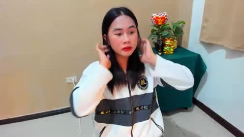 Snapshot of mitsuri_yuki chatting on September 24, 12:37 pm Mitsu online show from September 24, 12:37 pm