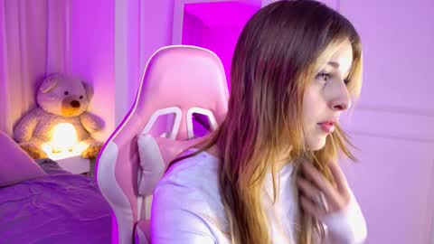 mivanna_bm online show from September 17, 11:19 am