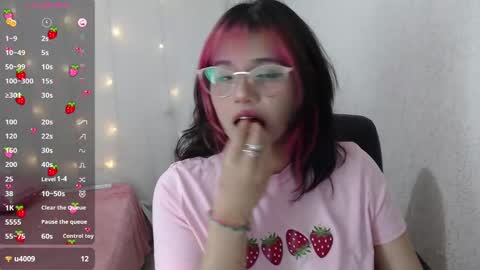 mixie_cute online show from January 26, 8:45 pm