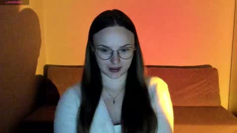 Miya online show from November 20, 5:25 pm