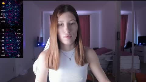 Snapshot of mmm_banana chatting on February 25, 6:14 am Lili online show from February 25, 6:14 am