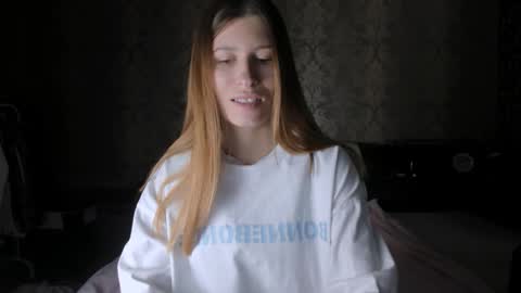 Lili online show from October 10, 10:53 am